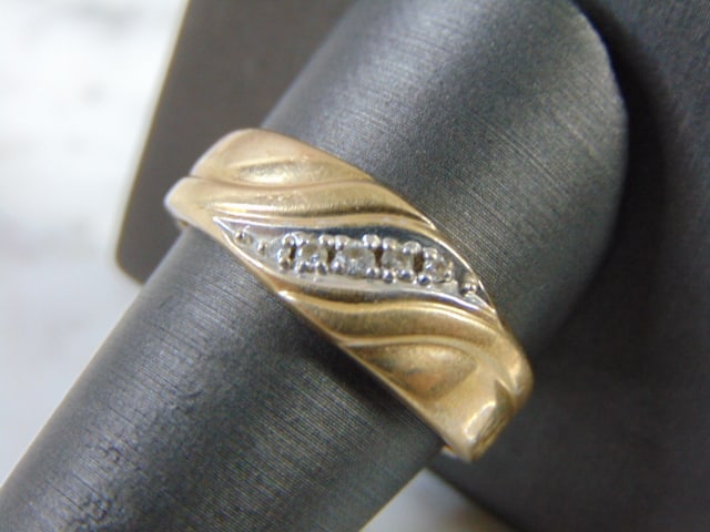 Mens Vintage 14K Yellow Gold Diamond Ring (1 of 4)