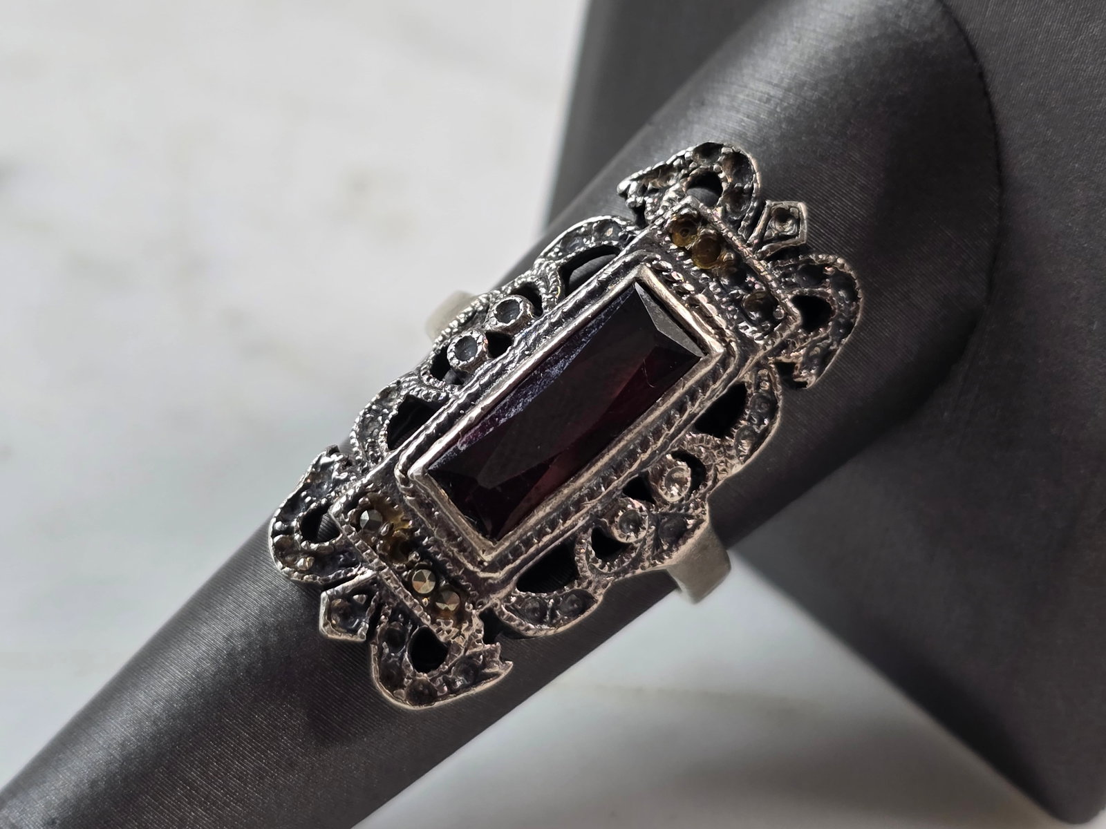 Womens Vintage Estate Sterling Silver Victorian Style Ring (1 of 5)