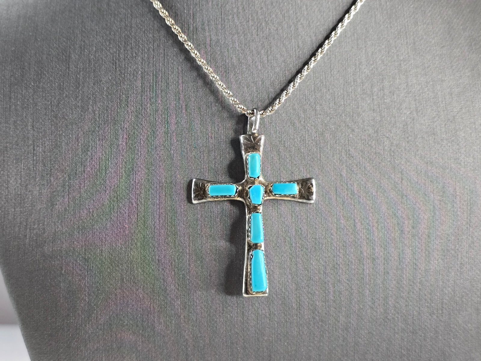 Womens Vintage Sterling Silver Turquoise Iule Cross Pendant Necklace: A WOMENS VINTAGE ESTATE STERLING SILVER TURQUOISE CROSS PENDANT WITH NECKLACE THAT WAS MADE BY NAVAJO ARTIST W. IULE. TOGETHER THE PENDANT AND NECKLACE WEIGH 13.5g. THE PENDANT MEASURES 2" LONG BY 1 1