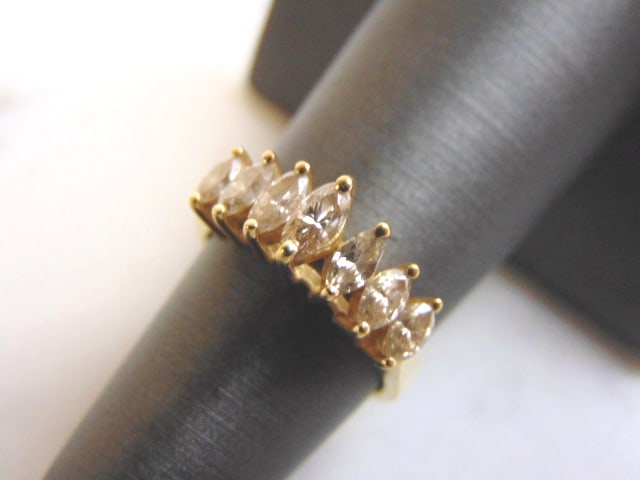 Womens Vintage Estate 14K Yellow Gold Diamond Ring: FOR SALE IS THIS LOVELY WOMENS VINTAGE ESTATE 14K YELLOW GOLD MARQUISE DIAMOND CLUSTER RING WITH ABOUT 1.08cts OF DIAMONDS. THE TOTAL WEIGHT IS 4.0g, AND IS A SIZE 6.0. ANY QUESTIONS PLEASE DONT HESIT