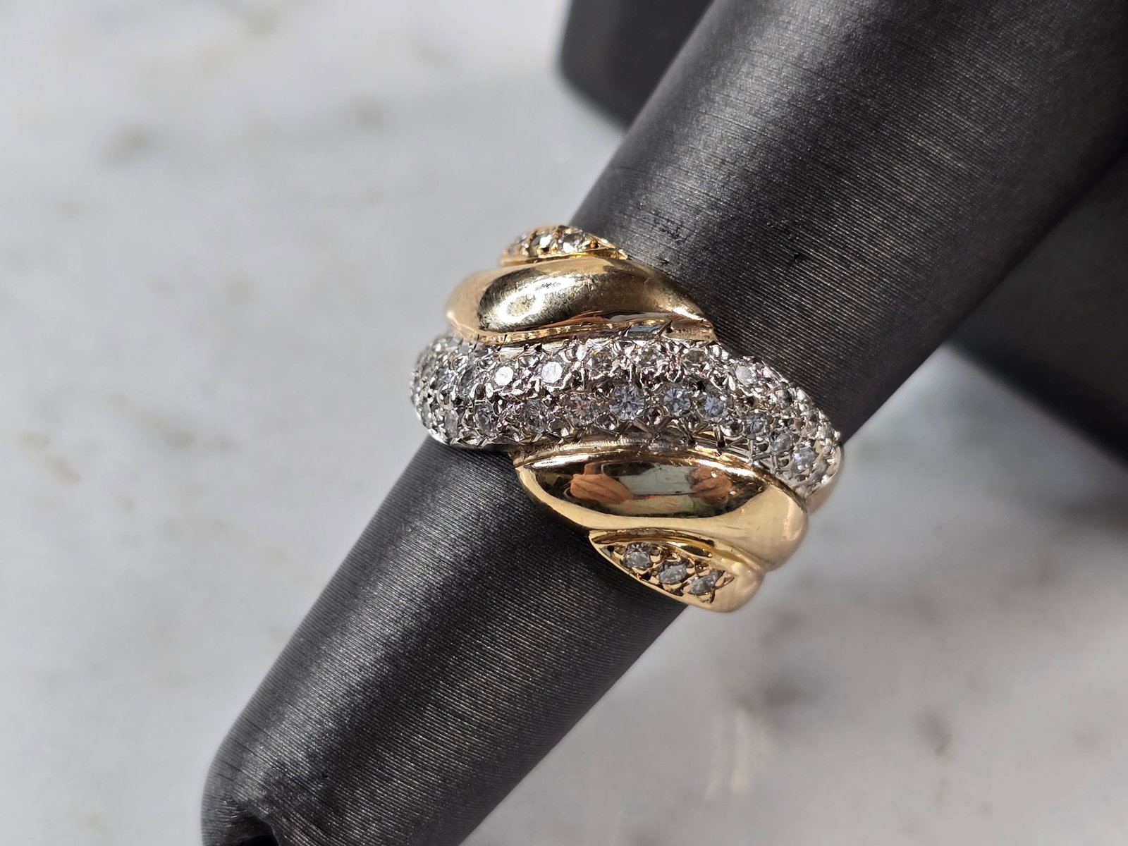 Womens Vintage Estate 14K Yellow Gold Diamond Ring (1 of 6)