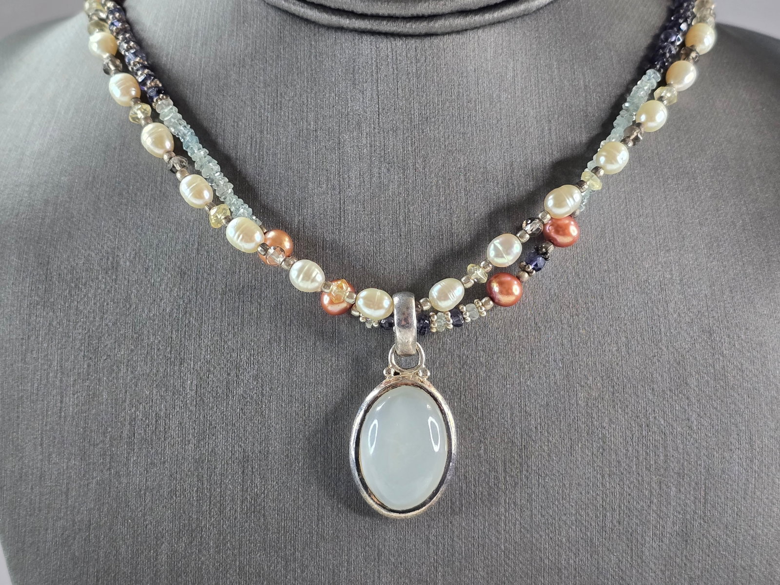 Womens Vintage Sterling Silver Moonstone Pendant Beaded Necklace (1 of 5)