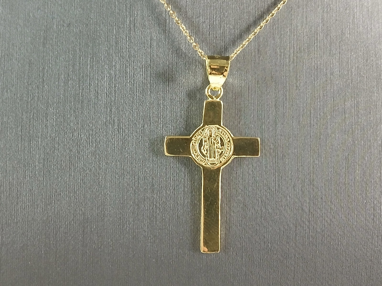 Womens Sterling Silver Gold Tone Religious Cross Pendant Necklace: A STERLING SILVER GOLD TONE RELIGIOUS CROSS PENDANT WITH NECKLACE . PENDANT WITH NECKLACE WEIGHS 4.1g. THE PENDANT MEASURES 1 3/4" LONG BY 7/8" WIDE. THE NECKLACE MEASURES 18" LONG AND IS ADJUSTABLE T
