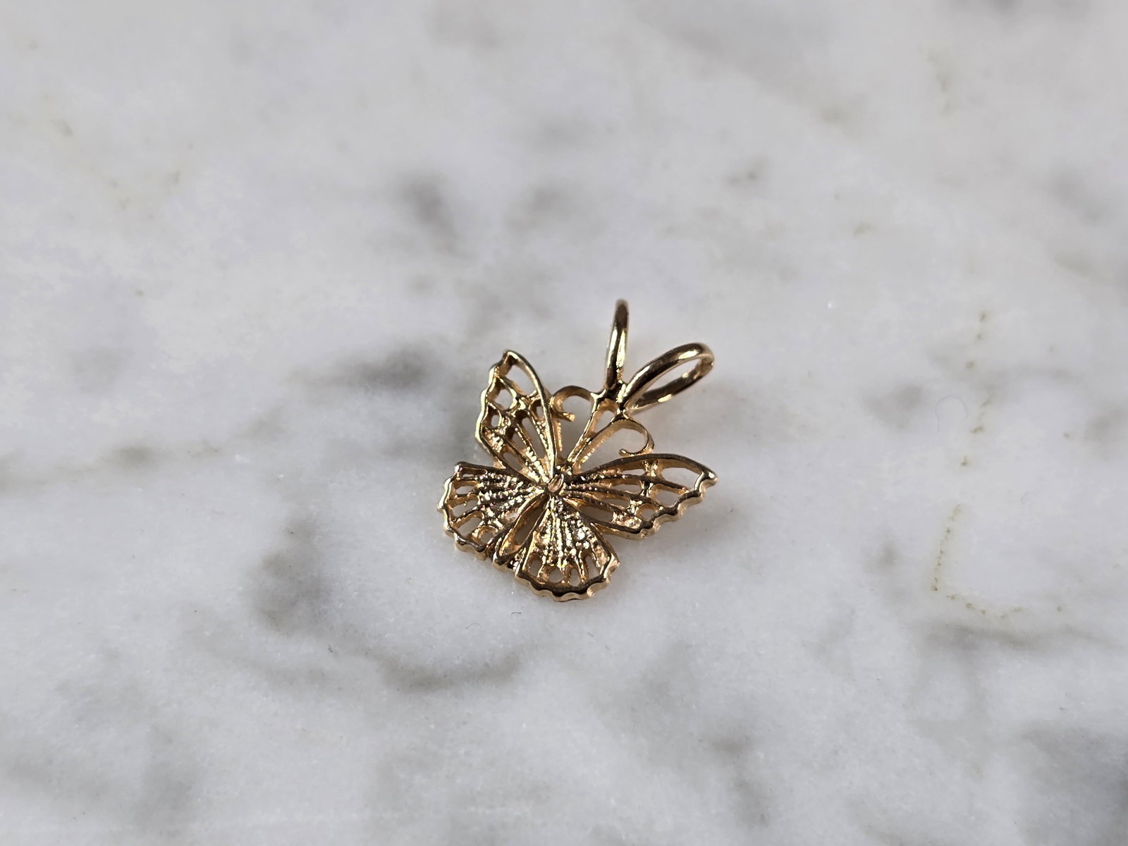 Womens Vintage Estate 14K Gold Filigree Butterfly Pendant (1 of 3)