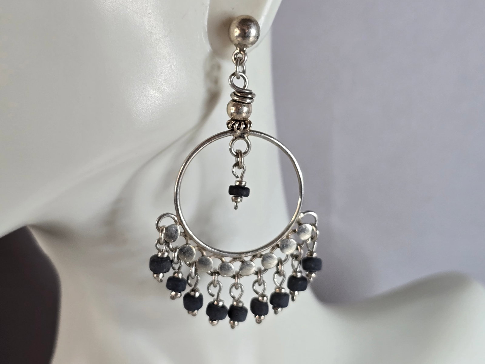 Womens Vintage Estate Sterling Silver Dangle Earrings: A PAIR OF WOMENS STERLING SILVER DANGLE EARRINGS. EARRINGS WEIGH 9.5g AND MEASURES 2" LONG BY 1 1/4" WIDE. ANY QUESTIONS, PLEASE DO NOT HESITATE TO ASK. BE SURE TO CHECK OUT SOME OF MY OTHER GREAT ITE