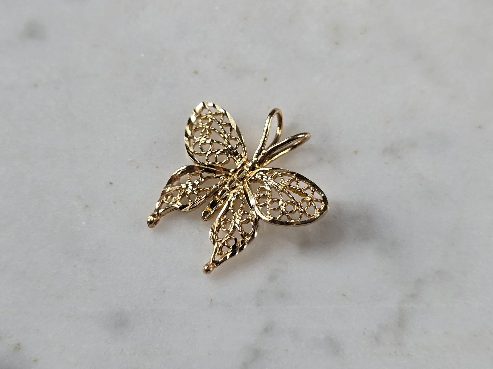 Womens Vintage Estate 14K Gold Filigree Butterfly Pendant (1 of 3)
