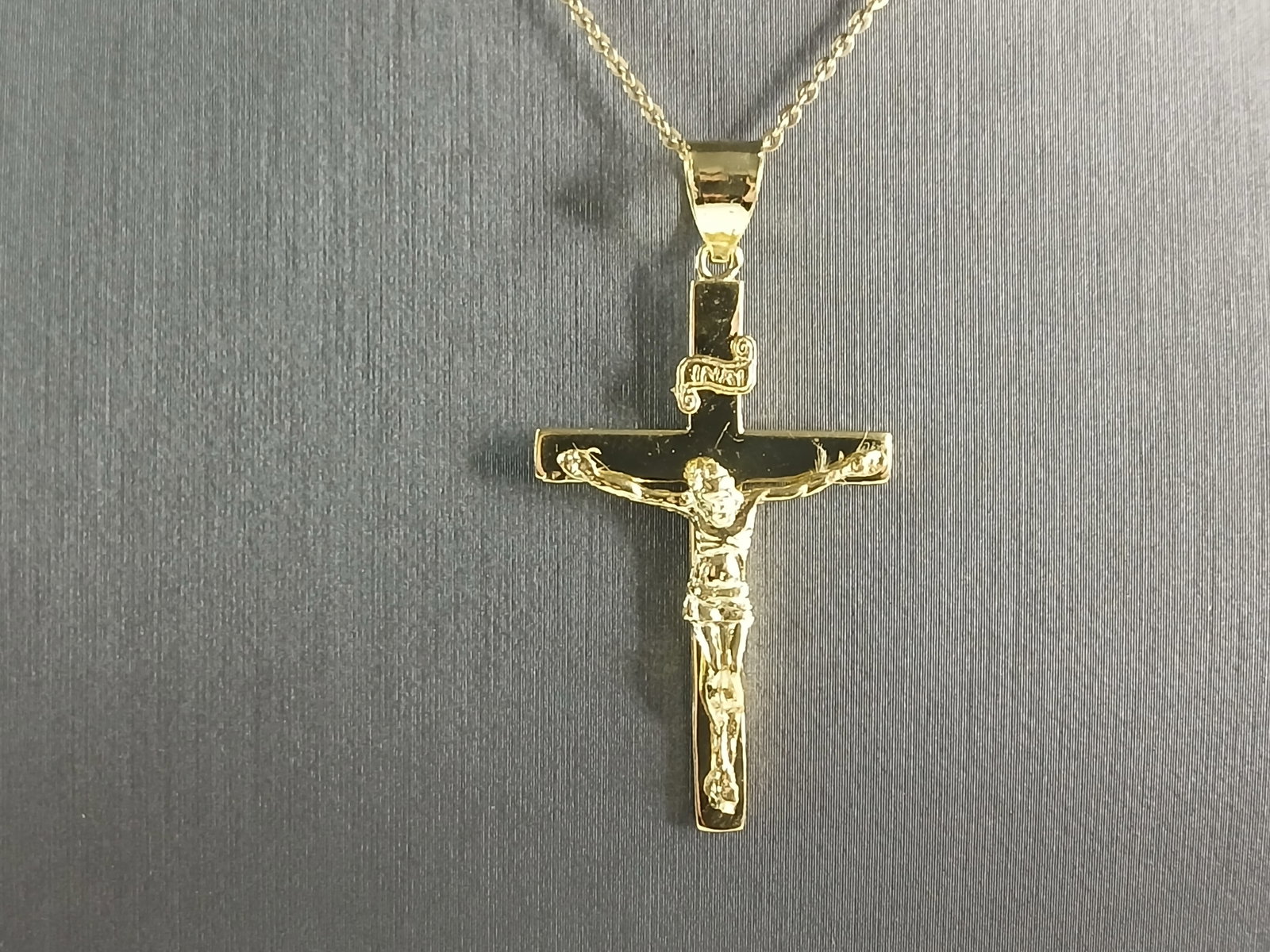 Womens Sterling Silver Gold Tone Religious Cross Necklace: A VERY NICE STERLING SILVER GOLD TONE RELIGIOUS CROSS PENDANT WITH NECKLACE THAT WEIGHS 4.1g. THE PENDANT MEASURES 1 3/4" LONG BY 1" WIDE. THE NECKLACE MEASURES 18" LONG. ANY QUESTIONS PLEASE DONT HES