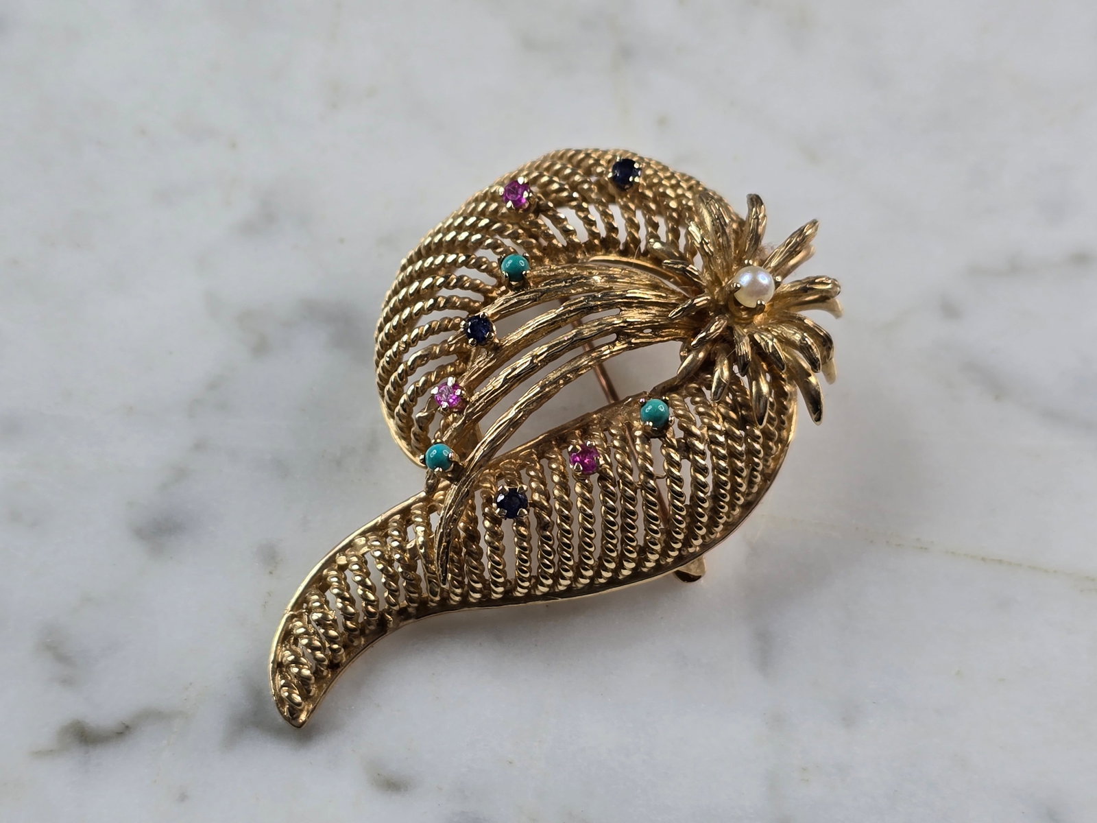 Womens Vintage Estate 14k Gold Victorian Brooch: FOR SALE IS THIS LOVELY WOMENS VINTAGE ESTATE 14K GOLD VICTORIAN STYLE BROOCH. THE BROOCH WEIGHS 16.9g, AND MEASURES ABOUT 2" BY 1 1/2". BROOCH IS STAMPED 14K. NOT SURE IF THE STONES ARE REAL OR MAN M