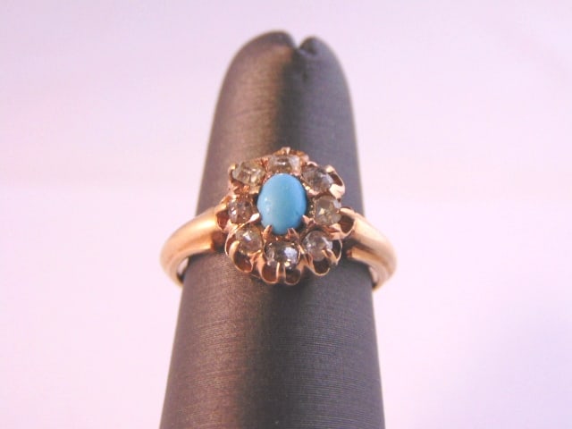 Womens Vintage Estate 14K Gold Diamond Turquoise Ring: FOR SALE IS THIS LOVELY VINTAGE 14K YELLOW GOLD DIAMOND RING WITH A TOTAL OF ABOUT .40cts OF DIAMONDS. THE CENTER STONE IS A FAUX TURQUOISE STONE. THE TOTAL WEIGHT IS 2.8g, AND IS A SIZE 4.0. THE WIDT