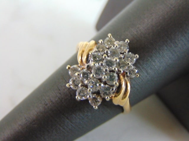 Womens Vintage Estate 14K Yellow Gold Diamond Ring (1 of 5)