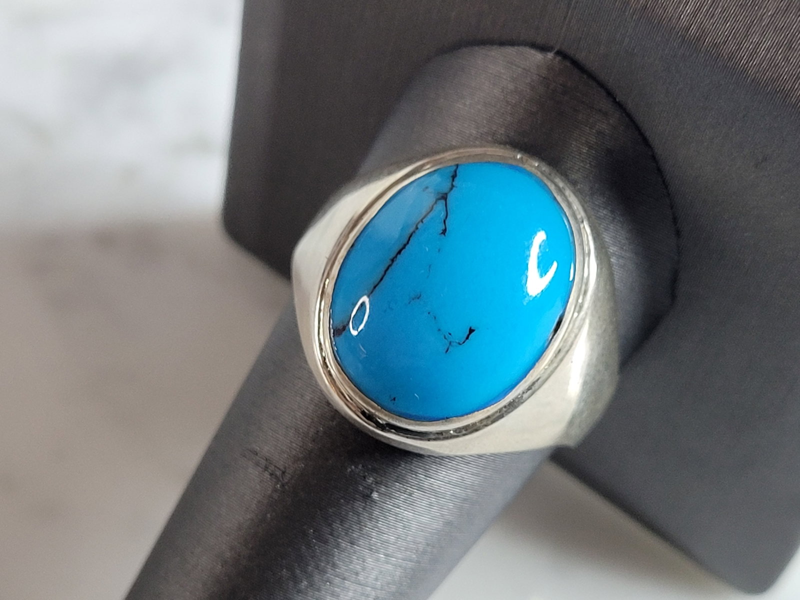 Mens Vintage Estate Sterling Silver Turquoise Modernist Ring: A MENS VINTAGE ESTATE STERLING SILVER TURQUOISE MODERNIST RING. THE RING IS A SIZE 8.5 AND WEIGHS 6.8g. RING MEASURES 3/4" LONG. ANY QUESTIONS, PLEASE ASK. BE SURE TO CHECK OUT SOME OF MY OTHER GREAT 