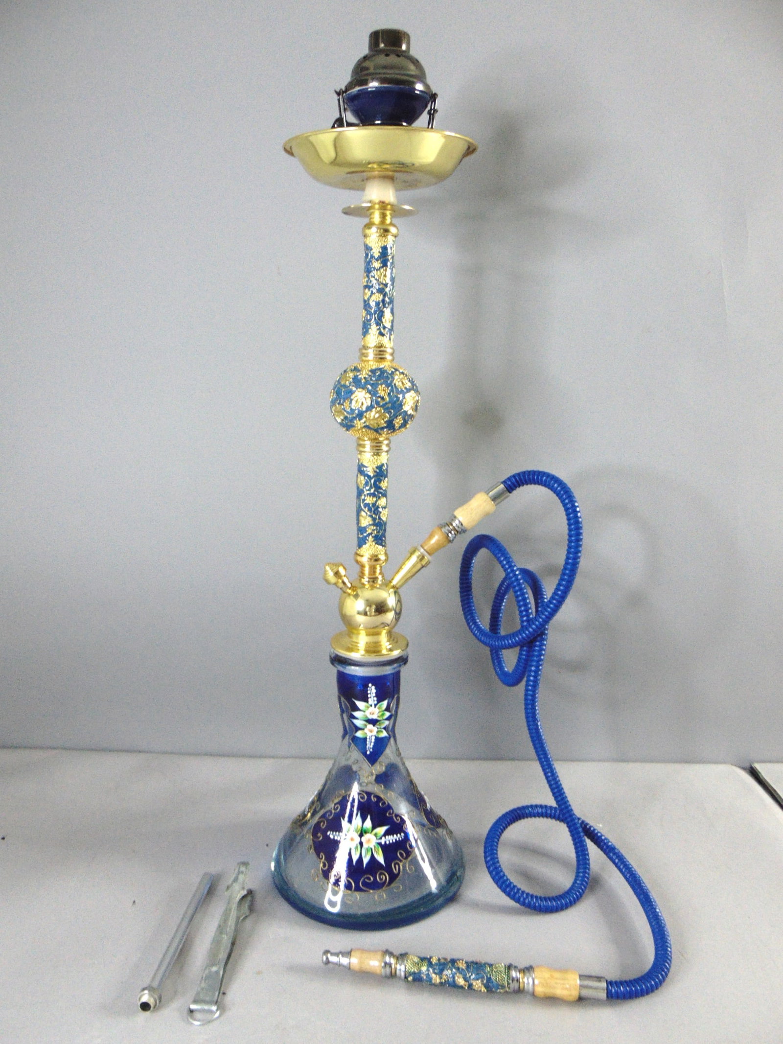 Hand Painted Middle Eastern Hookah Bong Water Pipe: FOR SALE ARE IS THIS HAND PAINTED MIDDLE EASTERN HOOKAH BONG WATER PIPE. HOOKAH MEASURES 26 1/2" TALL BY 7 1/2" WIDE AT THE BASE. PIECE HAS A BEAUTIFUL HAND PAINTED DESIGN WITH A LOT OF DETAILS ALL AR