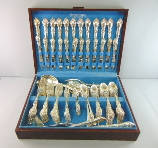 Vintage Lunt Sterling Silver Alexandria Flatware Set (1 of 8)