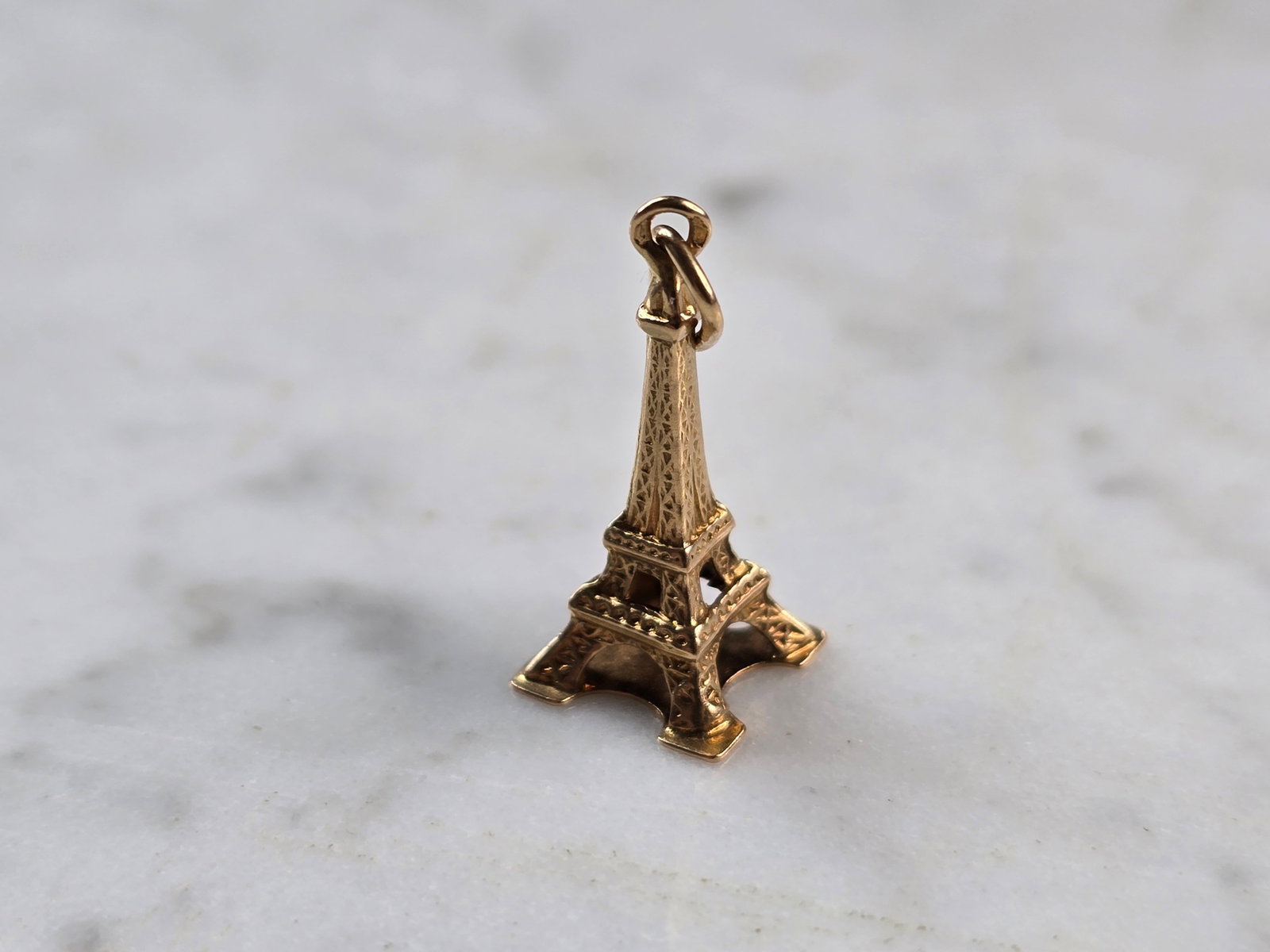 Womens Vintage Estate 18k Gold Eiffel Tower Paris Charm Pendant (1 of 4)
