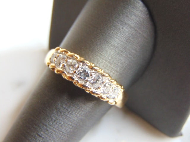 Womens Vintage Estate 14K Yellow Gold Diamond Ring: FOR SALE IS THIS LOVELY VINTAGE 14K YELLOW GOLD RING WITH A TOTAL OF ABOUT .73cts OF DIAMONDS. THE TOTAL WEIGHT IS 5.2g, AND IS A SIZE 10.5. ANY QUESTIONS PLEASE DONT HESITATE TO ASK. BE SURE TO CHECK