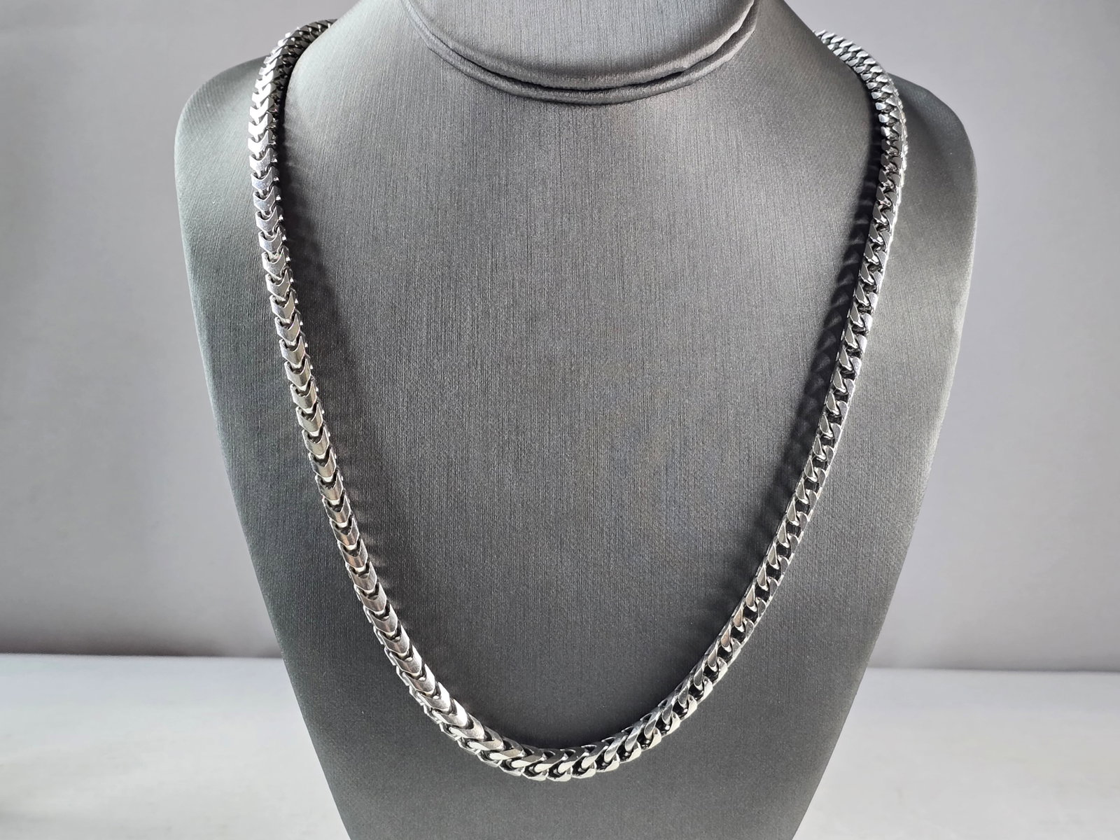 Mens Heavy Sterling Silver Chain Necklace (1 of 3)