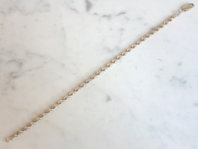 Womens Vintage Estate Sterling Silver Bracelet: A WOMENS VINTAGE STERLING SILVER BRACELET. BRACELET IS ABOUT 7" LONG BY 1/8" WIDE AND WEIGHS 5.2g. WOULD MAKE A LOVELY GIFT FOR THAT SOMEONE SPECIAL. BE SURE TO CHECK OUT SOME OF MY OTHER GREAT ITEMS 
