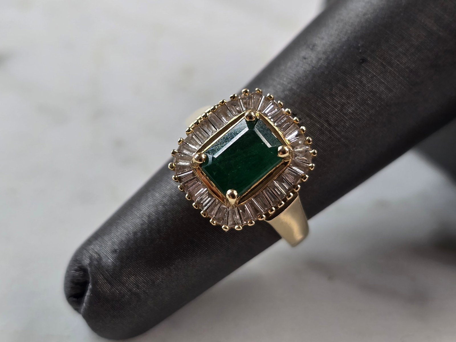 Womens Vintage Estate 14K Yellow Gold Emerald Diamond Ring (1 of 5)