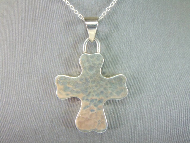 Womens Vintage Estate Sterling Silver Cross Necklace: A VERY NICE STERLING SILVER CROSS NECKLACE THAT WEIGHS 13.0g. THE NECKLACE MEASURES 18" LONG AND THE PENDANT MEASURES 2 1/8" LONG BY 1 1/4" WIDE. ANY QUESTIONS PLEASE DONT HESITATE TO ASK. BE SURE TO 