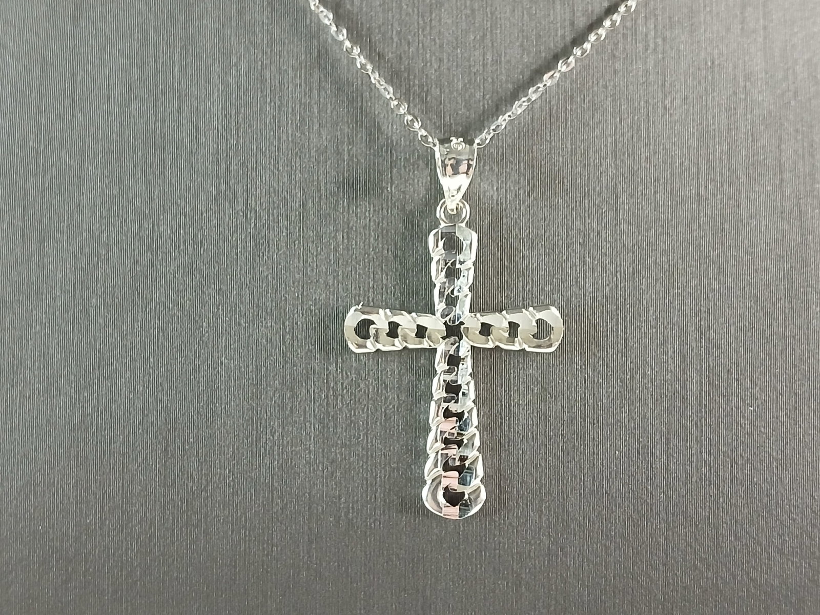 Womens Sterling Silver Religious Cross Pendant Necklace: A VERY NICE STERLING SILVER RELIGIOUS CROSS PENDANT WITH NECKLACE THAT WEIGHS 2.7g. THE PENDANT MEASURES 1 1/4" LONG BY 7/8" WIDE. THE NECKLACE MEASURES 18" LONG. ANY QUESTIONS PLEASE DONT HESITATE TO
