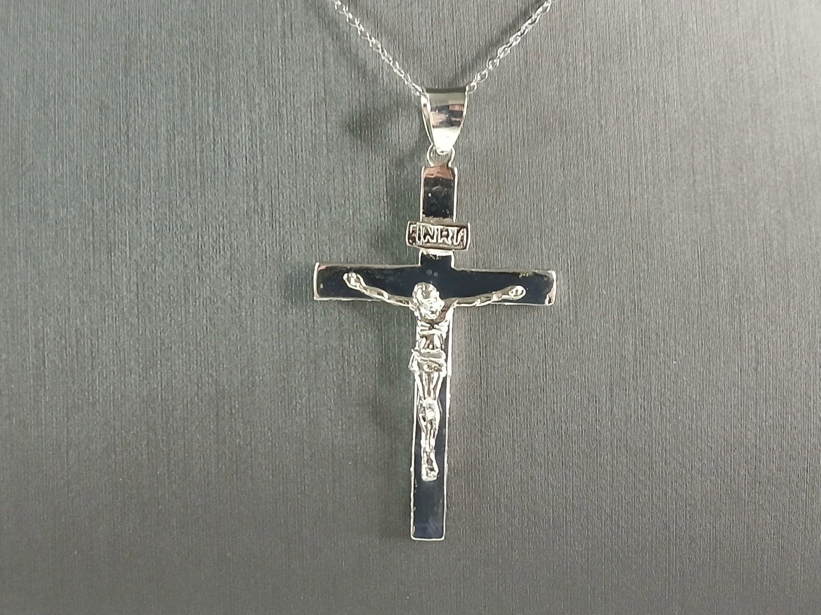 Womens Sterling Silver Religious Cross Pendant Necklace: A VERY NICE STERLING SILVER RELIGIOUS CROSS PENDANT WITH NECKLACE THAT WEIGHS 5.9g. THE PENDANT MEASURES 2 1/8" LONG BY 1 1/8" WIDE. THE NECKLACE MEASURES 18" LONG. ANY QUESTIONS PLEASE DONT HESITATE 