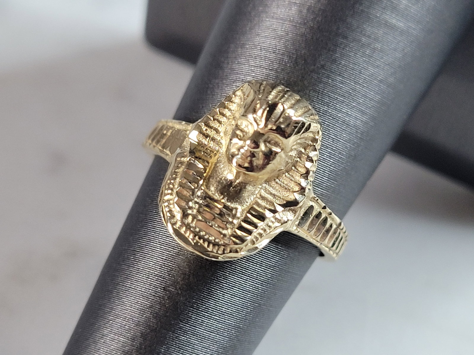 Womens Vintage 14k Gold Egyptian King Tut Pharaoh Ring (1 of 5)
