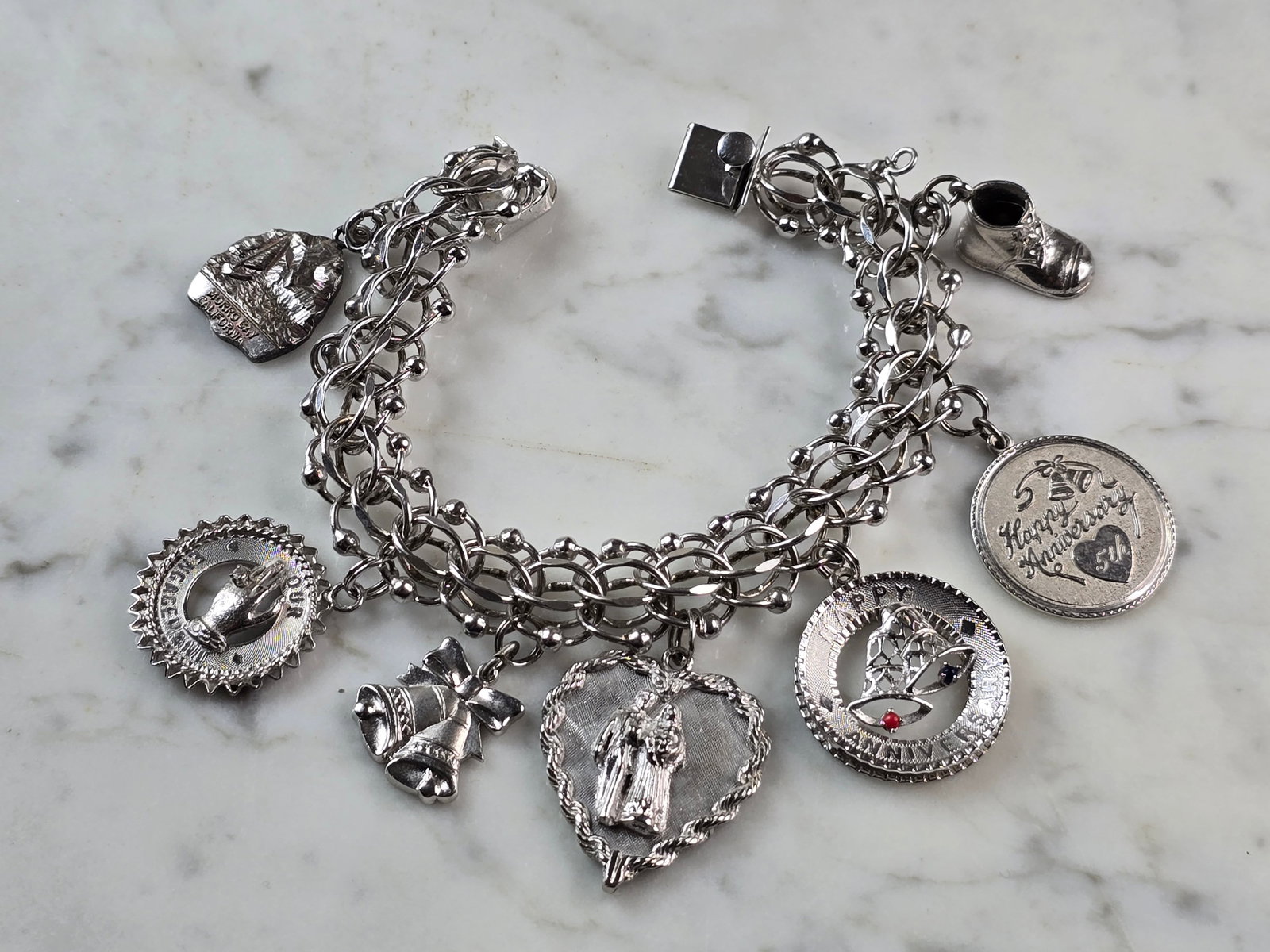 Womens Vintage Estate Sterling Silver Charm Bracelet (1 of 9)