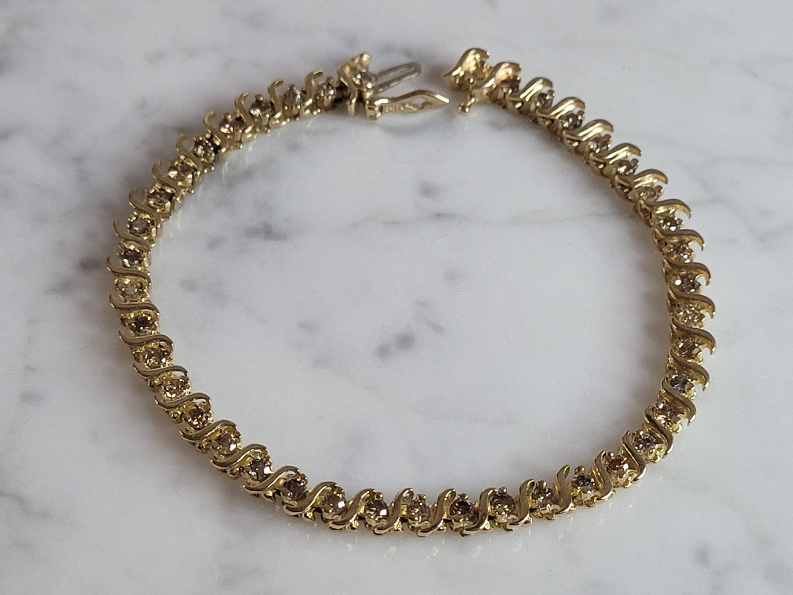 Womens Vintage Estate 14K Gold Diamond Tennis Bracelet w/ 2.0cts (1 of 4)