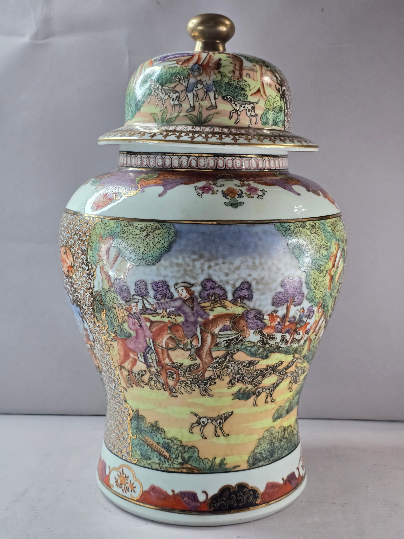 Decorative Vintage Antique Chinese Porcelain Hunt Scene Vase Urn: A beautiful vintage antique Japanese Imari style vase that measures about 14 1/4" by about 9" by 7". Condition is very good, no chips or cracks. Not sure who the maker is. Any questions please do not 