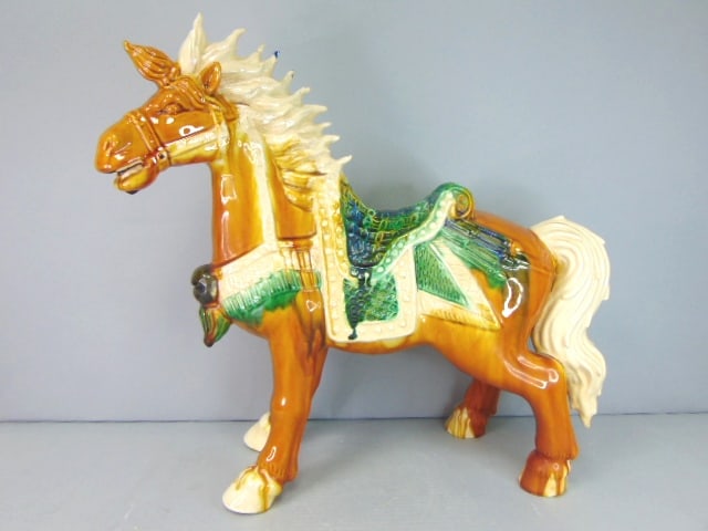 Decorative Vintage Chinese Porcelain Horse Figure: THIS BEAUTIFUL DECORATIVE VINTAGE ESTATE CHINESE PORCELAIN HORSE FIGURE. HORSE MEASURES 16 1/2" TALL BY 17" LONG. MAKES A GREAT GIFT FOR THAT SOMEONE SPECIAL AND WOULD LOOK GREAT IN ANY ROOM OR OFFICE