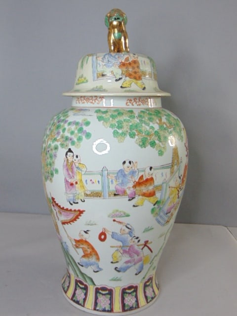 Vintage Hand Painted Floral Chinese Porcelain 32" Temple Jar: A LOVELY VINTAGE HAND PAINTED CHINESE PORCELAIN FLORAL TEMPLE JAR THAT MEASURES ABOUT 32" TALL BY ABOUT 16" AT ITS WIDEST POINT. ANY QUESTIONS PLEASE DO NOT HESITATE TO ASK. BE SURE TO CHECK OUT SOME 