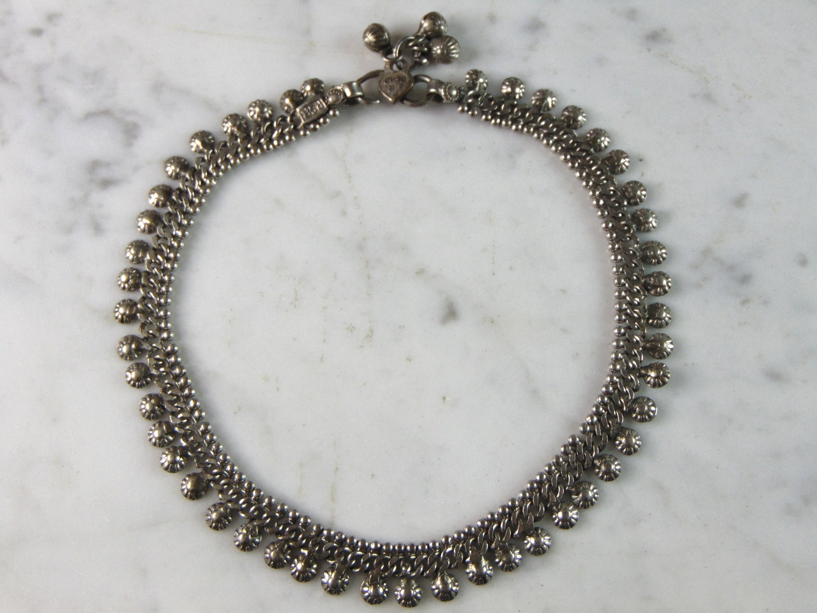 Womens Vintage Estate Sterling Silver Modernist Bracelet: A LOVELY VINTAGE ESTATE STERLING SILVER MODERNIST BRACELET THAT MEASURES 11 1/8" LONG BY 1/2" WIDE AND WEIGHS 23.8g. THIS WOULD MAKE A LOVELY GIFT FOR THAT SOMEONE SPECIAL. ANY QUESTIONS, PLEASE DON'T