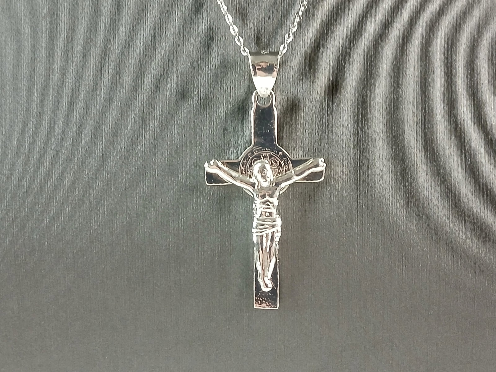 Womens Sterling Silver Religious Cross Pendant Necklace: A VERY NICE STERLING SILVER RELIGIOUS CROSS PENDANT WITH NECKLACE THAT WEIGHS 6.9g. THE PENDANT MEASURES 1 5/8" LONG BY 3/4" WIDE. THE NECKLACE MEASURES 18" LONG. ANY QUESTIONS PLEASE DONT HESITATE TO