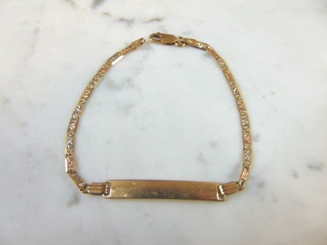 Womens Vintage Estate 14k Rose Yellow & White Gold Italian ID Bracelet: A WOMENS VINTAGE ESTATE 14K YELLOW, ROSE AND WHITE GOLD CHAIN ID BRACELET THAT WAS MADE IN ITALY. THE BRACELET MEASURES 7 3/4" LONG BY 1/4" AND WEIGHS 5.6g. IF ANY QUESTIONS, PLEASE CALL. THIS MAKES A
