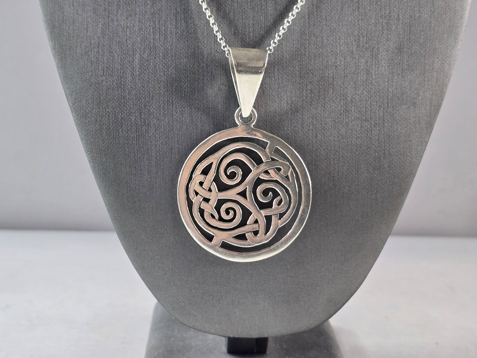 Womens Vintage Sterling Silver Celtic Knot SILPADA Pendant Necklace (1 of 5)