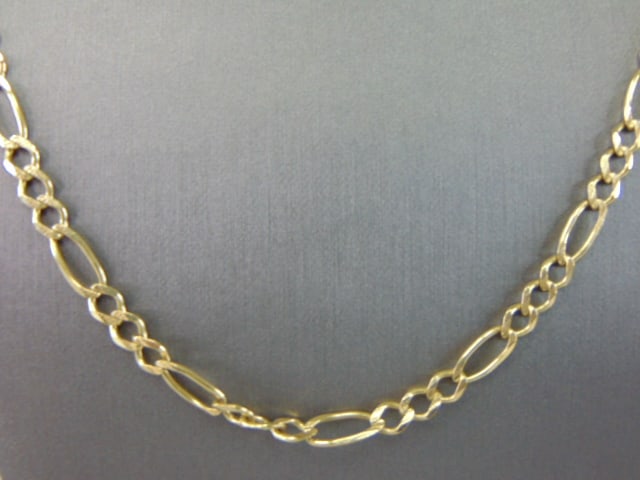 Vintage Estate 14K Yellow Gold Chain Link Necklace: A VINTAGE ESTATE 14K YELLOW GOLD CHAIN LINK NECKLACE THAT MEASURES 22 3/4" LONG BY ABOUT 1/4" WIDE. THE NECKLACE WEIGHS 19.8g. NECKLACE IS MARKED "14K, HPY". WOULD MAKE A GREAT GIFT FOR THAT SPECIAL S