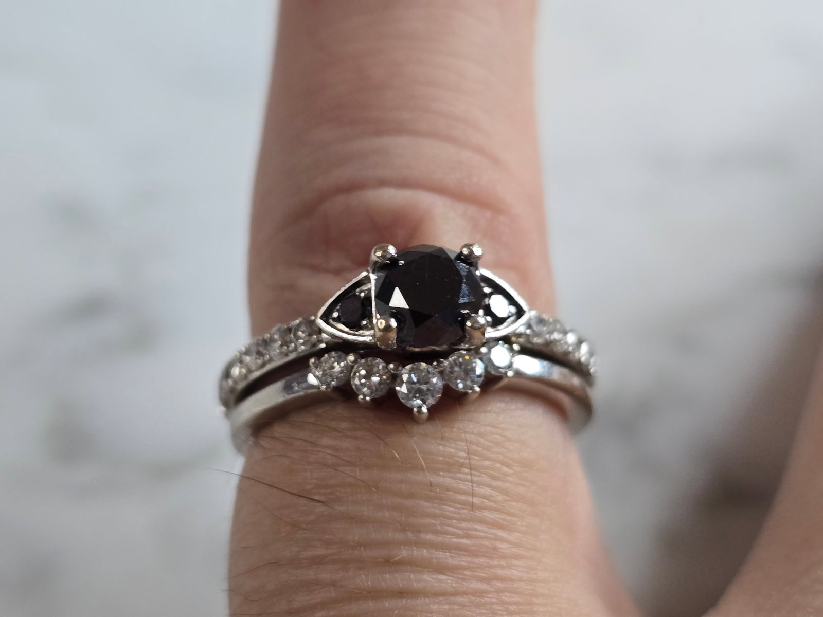 Womens Vintage Estate 14K White Gold Black Diamond Disney Ring: A WOMENS VINTAGE ESTATE 14K WHITE GOLD BLACK & WHITE DIAMOND DISNEY RING SET . THE RING IS A SIZE 5.75 AND WEIGHS 5.6g. THE CENTER STONE IS ABOUT .40cts, AND THERE ARE ABOUT .51cts OF WHITE DIAMONDS. 