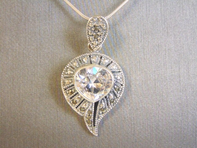 Womens Vintage Estate CZ Stone Pendant W/ Necklace (1 of 3)