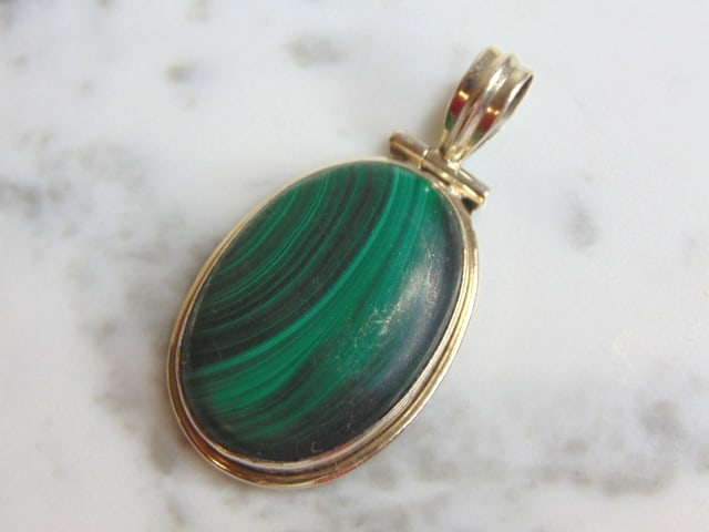 Womens Vintage Estate Sterling Silver Malachite Pendant (1 of 2)