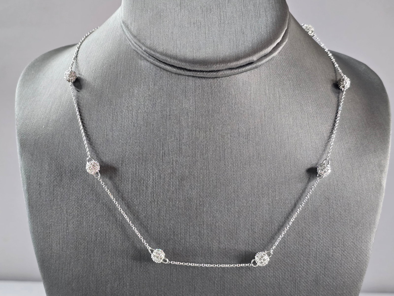 Womens Sterling Silver Modernist CZ Necklace: A WOMENS STERLING SILVER MODERNIST CZ NECKLACE. NECKLACE WEIGHS 5.6g, AND MEASURES 18 1/4" LONG BY 1/4" WIDE. MAKES A GREAT GIFT FOR THAT SOMEONE SPECIAL. ANY QUESTIONS, PLEASE ASK. BE SURE TO CHECK O