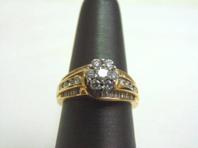 Women's Vintage 14K Yellow Gold Diamond Cluster Ring (1 of 5)