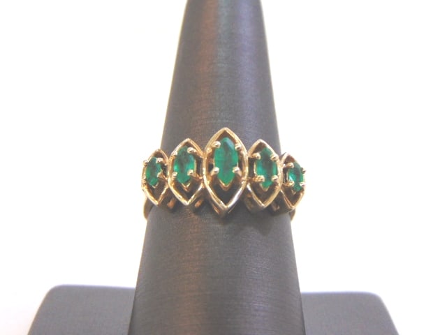 Women's Vintage Estate 14K Yellow Gold Emerald Ring (1 of 5)