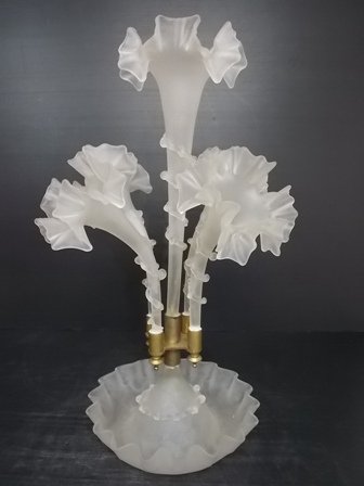 LARGE FROSTED GLASS EPERGNE VASE: A LARGE FROSTED GLASS EPERGNE WITH FIVE FUNNELS, DISH AND BRASS FITTINGS, STANDS 20 1/4” TALL. THE DISH MEASURES 9” IN DIAMETER. SHIPPING IS $55 WITHIN THE CONTINENTAL US. ALL OTHER STATES AND COU