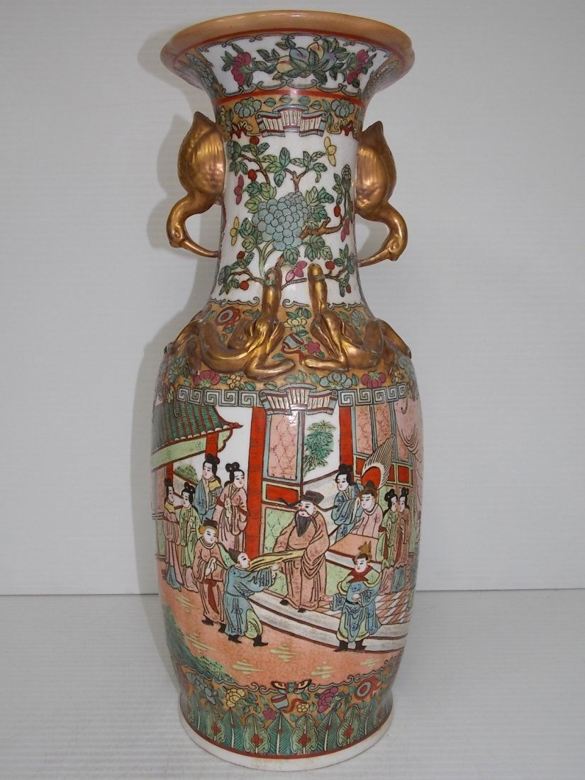ANTIQUE CHINESE PORCELAIN FAMILLE ROSE FLOOR VASE Nov 23, 2013