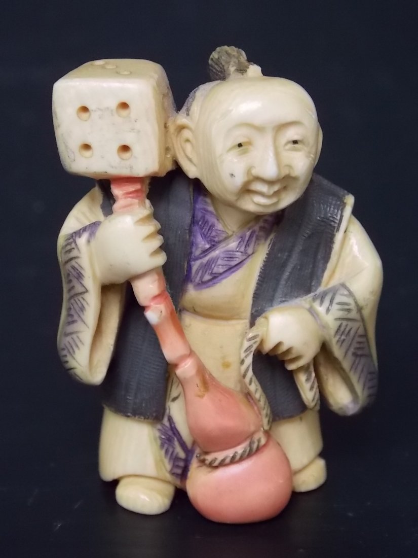 ANTIQUE CHINESE NATSUKE IVORY CHINESE IMMORTAL BUTTON (1 of 6)