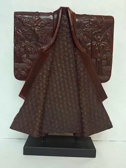 DECORATIVE FENG SHUI KIMONO STATUE (1 of 6)