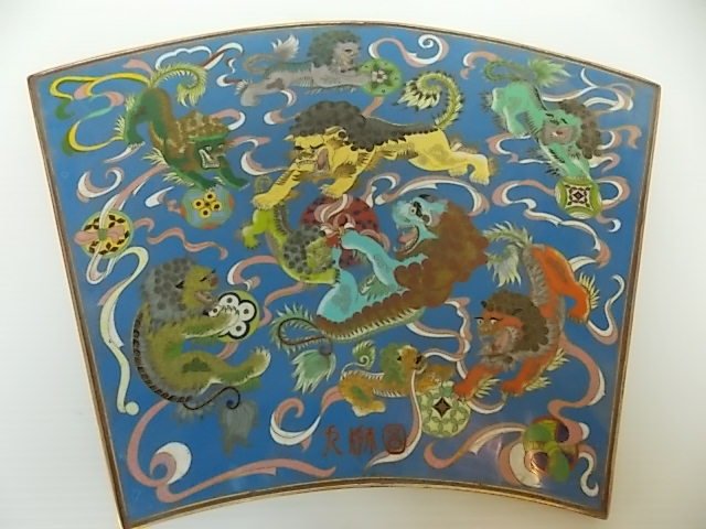 VINTAGE ANTIQUE CHINESE CLOISONNE FOO DOG PLAQUE TRAY (1 of 2)