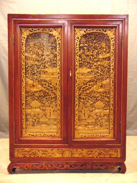 VINTAGE ANTIQUE HAND CARVED CHINESE CABINET (1 of 8)