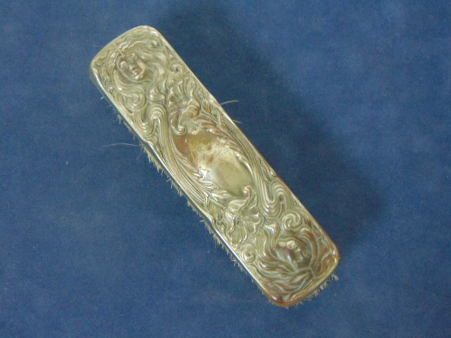 ANTIQUE ART NOUVEAU BRISTOL SILVEROIN CLOTHES BRUSH (1 of 4)
