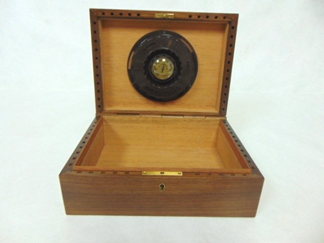 VINTAGE ITALIAN MADE NAT SHERMAN CIGAR HUMIDOR BOX (1 of 5)